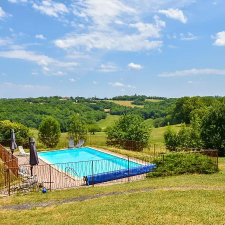 Character House With Swimming Pool Holiday home *